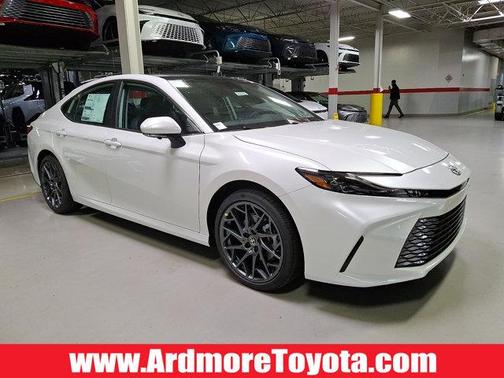 Wind Chill Pearl 2026 Toyota Camry XLE