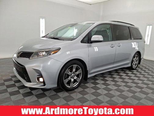 2019 Toyota Sienna SE