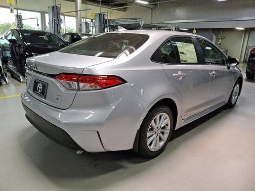2025 Toyota Corolla Hybrid LE