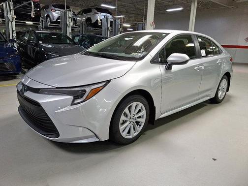 2025 Toyota Corolla Hybrid LE