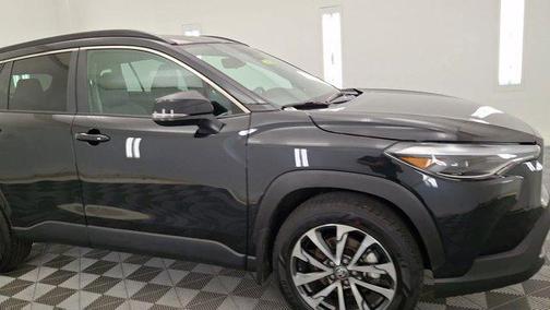 Jet Black 2025 Toyota Corolla Cross XLE