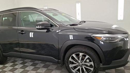 Jet Black 2025 Toyota Corolla Cross XLE