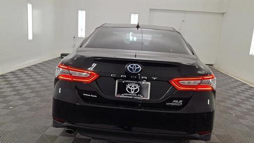 2020 Toyota Camry Hybrid XLE