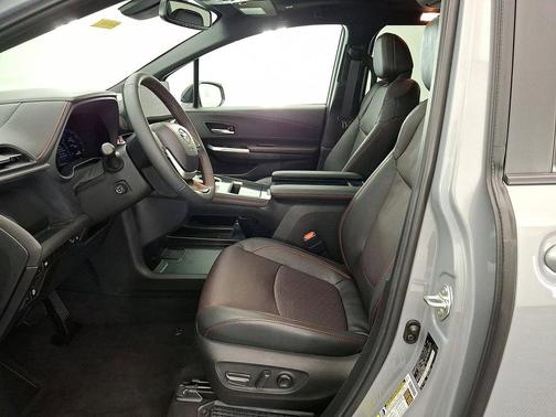 Cement 2025 Toyota Sienna XSE 7 Passenger