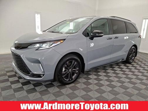 Cement 2025 Toyota Sienna XSE 7 Passenger