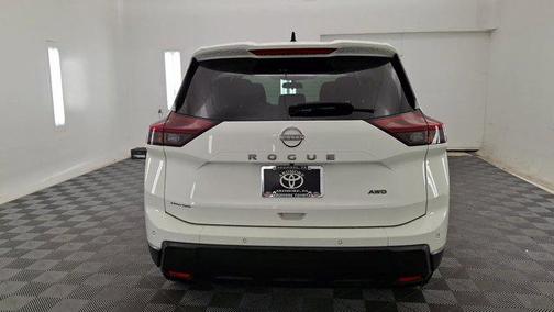 Glacier White 2024 Nissan Rogue S