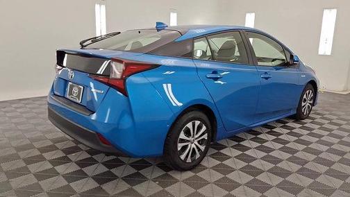 2022 Toyota Prius LE