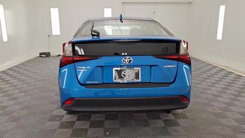 2022 Toyota Prius LE