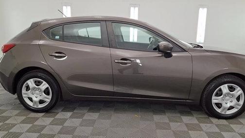 2015 Mazda Mazda3 i Sport