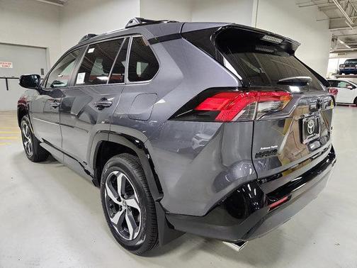 2025 Toyota RAV4 Hybrid SE