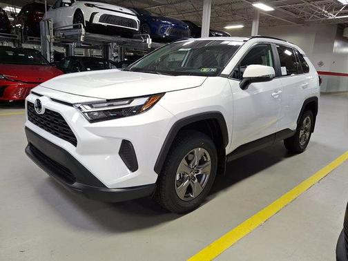 2025 Toyota RAV4 XLE