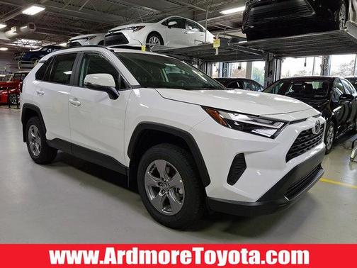 2025 Toyota RAV4 XLE