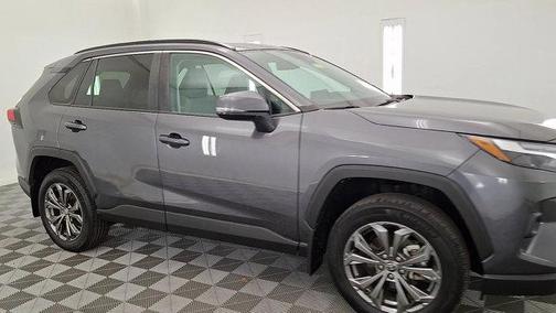 2022 Toyota RAV4 Hybrid XLE Premium