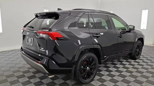 2023 Toyota RAV4 Hybrid SE