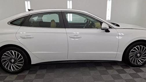 2020 Hyundai SONATA Hybrid Limited