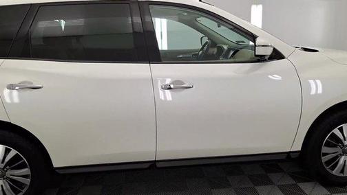 2020 Nissan Pathfinder SL