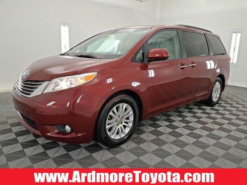 2012 Toyota Sienna XLE