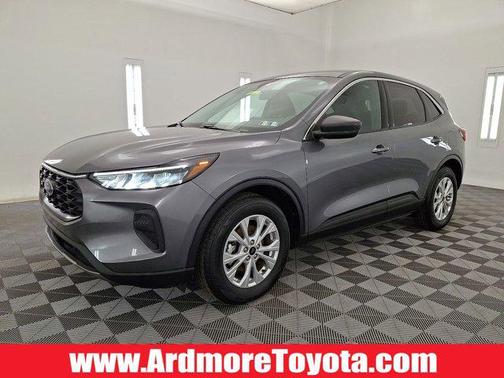 Carbonized Gray Metallic 2024 Ford Escape Active