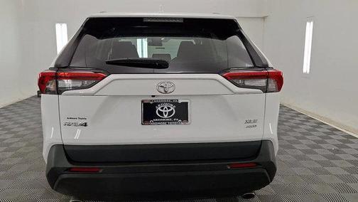 Ice Cap 2023 Toyota RAV4 XLE