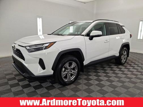 Ice Cap 2023 Toyota RAV4 XLE