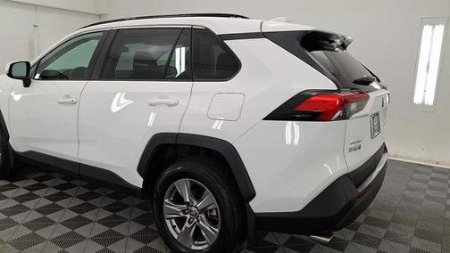 Ice Cap 2023 Toyota RAV4 XLE