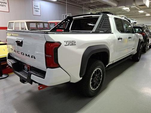 2025 Toyota Tacoma TRD Off Road