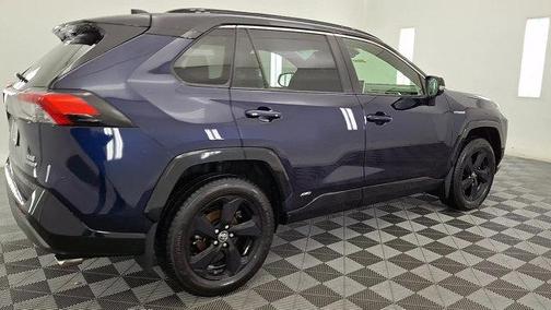2019 Toyota RAV4 Hybrid SE