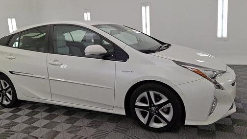 2017 Toyota Prius Four Touring