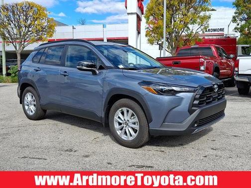 2026 Toyota Corolla Cross LE