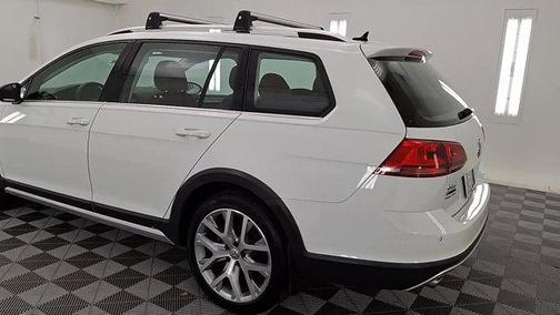 2017 Volkswagen Golf Alltrack TSI SEL