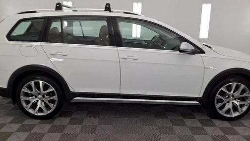 2017 Volkswagen Golf Alltrack TSI SEL