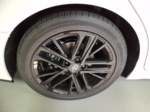 Ice Cap 2026 Toyota Camry SE