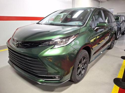 2026 Toyota Sienna Woodland Edition
