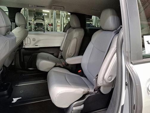 2025 Toyota Sienna XLE 7 Passenger