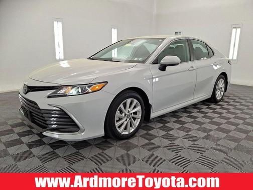 Ice Edge 2023 Toyota Camry LE