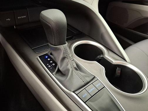 Ice Edge 2023 Toyota Camry LE