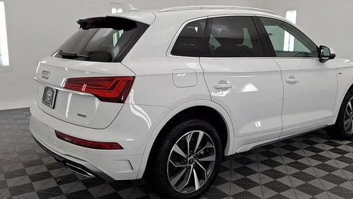 2024 Audi Q5 45 S line Premium Plus