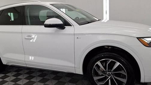 2024 Audi Q5 45 S line Premium Plus