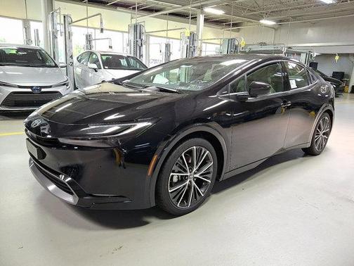 2025 Toyota Prius XLE