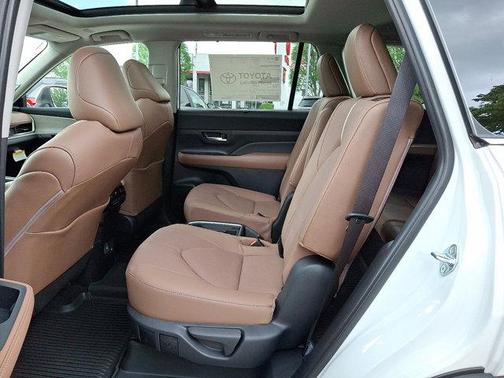 2025 Toyota Grand Highlander Platinum