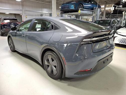 2025 Toyota Prius L