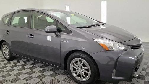 2016 Toyota Prius v Four