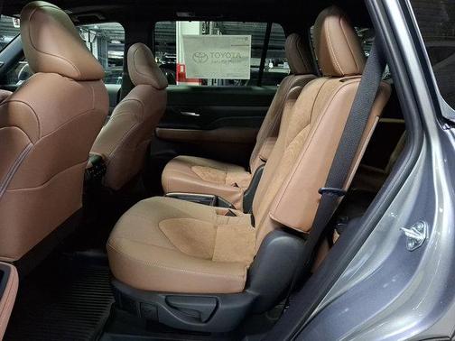 2026 Toyota Grand Highlander Hybrid Limited MAX