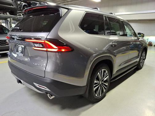 2026 Toyota Grand Highlander Hybrid Limited MAX