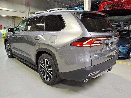 2026 Toyota Grand Highlander Hybrid Limited MAX