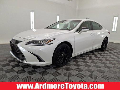 2021 Lexus ES 300h Luxury