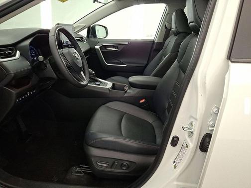 Wind Chill Pearl 2023 Toyota RAV4 Limited