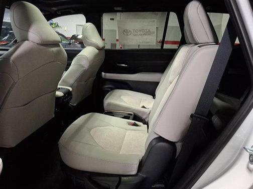 2026 Toyota Grand Highlander Hybrid Limited MAX