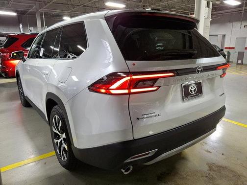 2026 Toyota Grand Highlander Hybrid Limited MAX