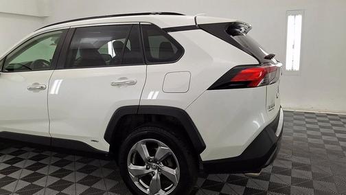 Blizzard Pearl 2020 Toyota RAV4 Hybrid Limited